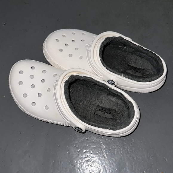 Lined white Crocs - Picture 2 of 8